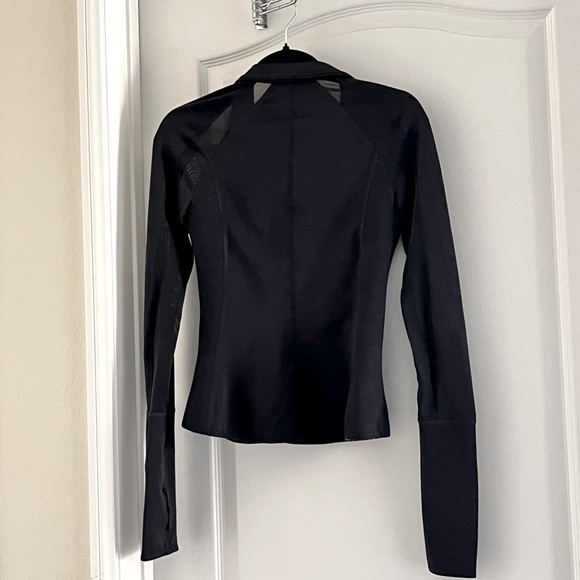 Puma Women’s Fitted Black Zip Up Jacket Small - Picture 2 of 5